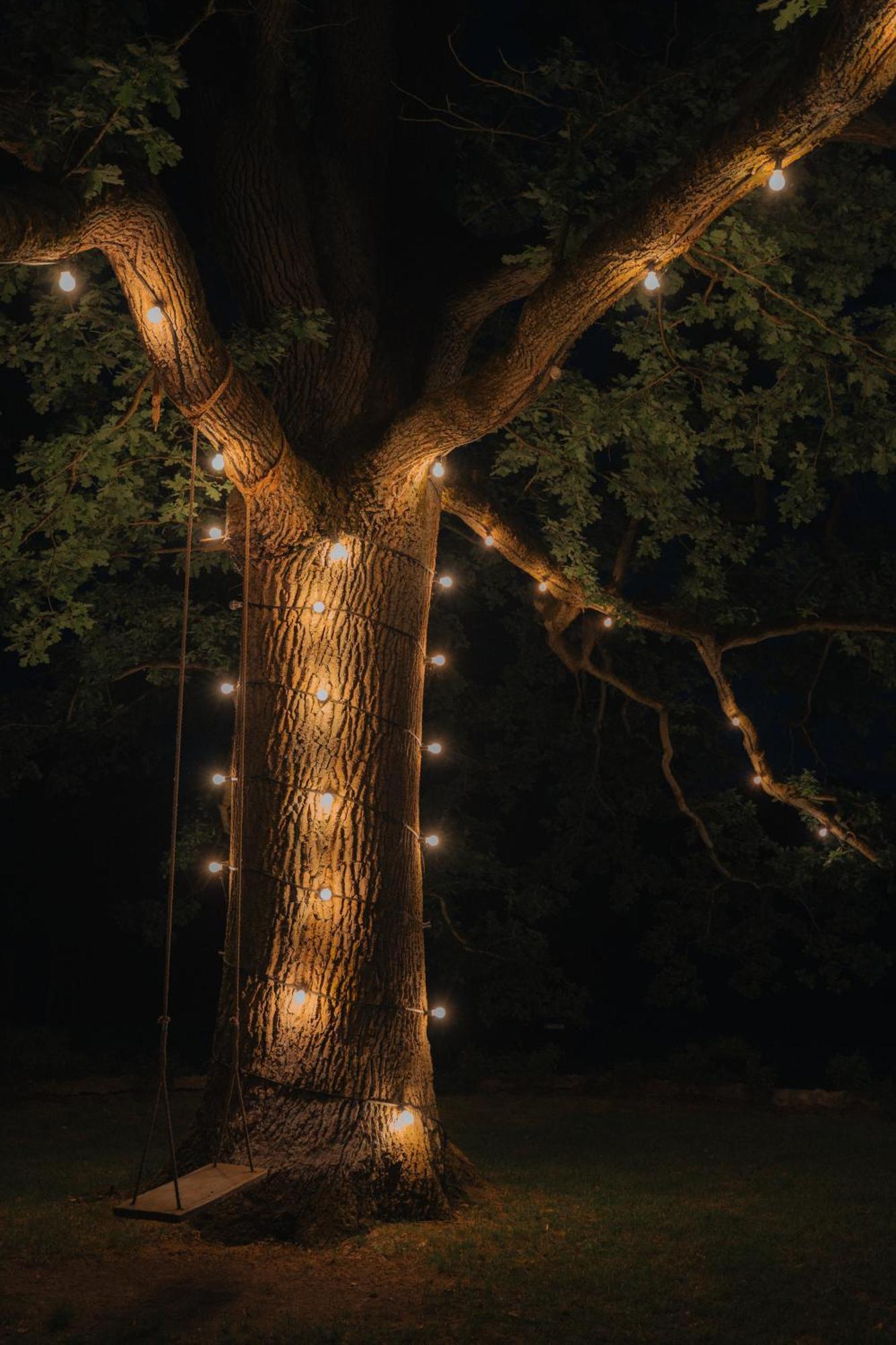 Folwark Wielka Wies - Palac Pod Debem Glowczyce Buitenkant foto